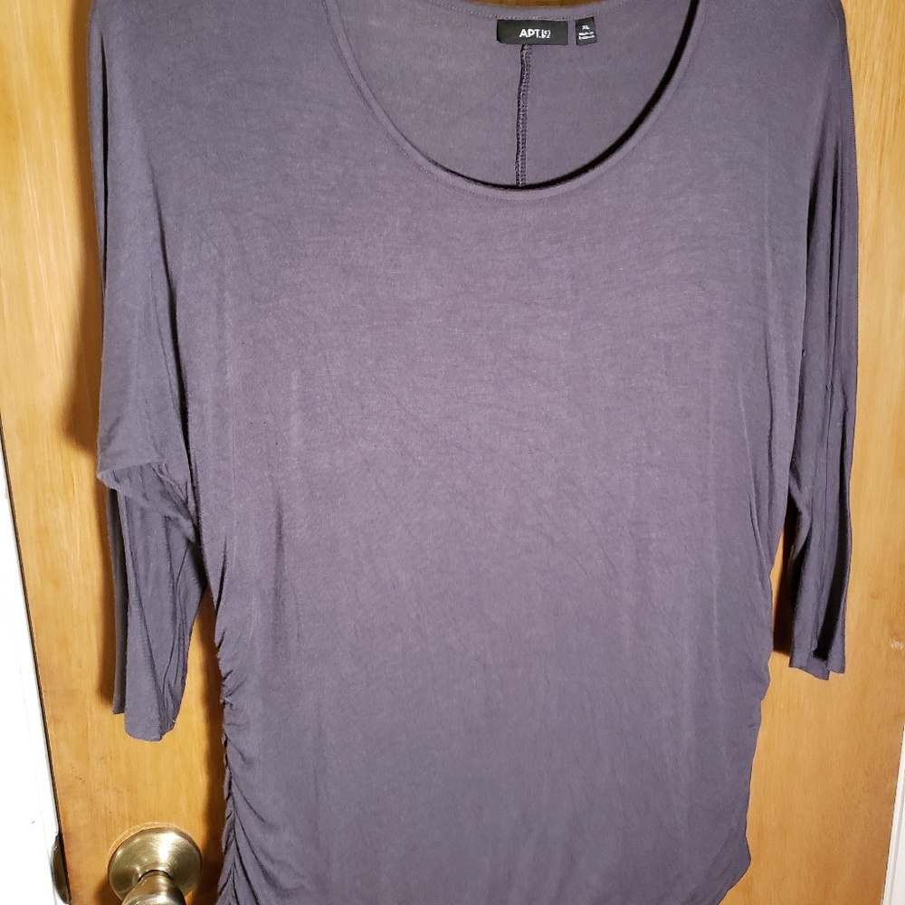 Ladies 3/4 length sleeves